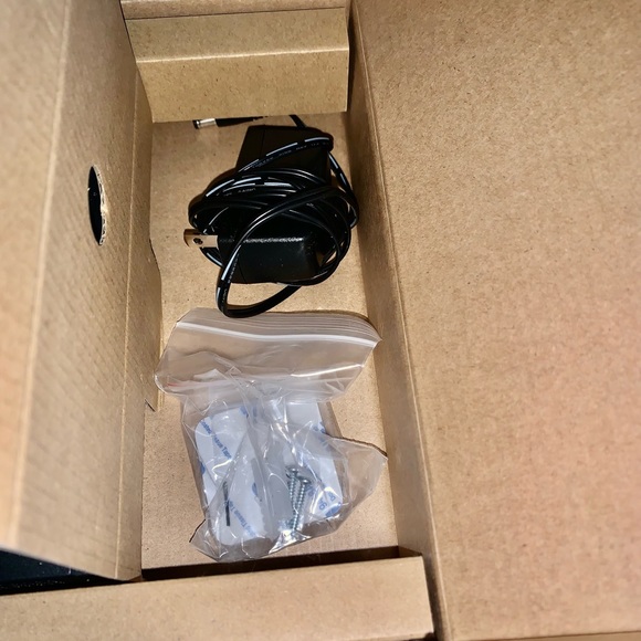 Linksys LGS108 8-port Gigabit Switch system - Picture 2 of 8